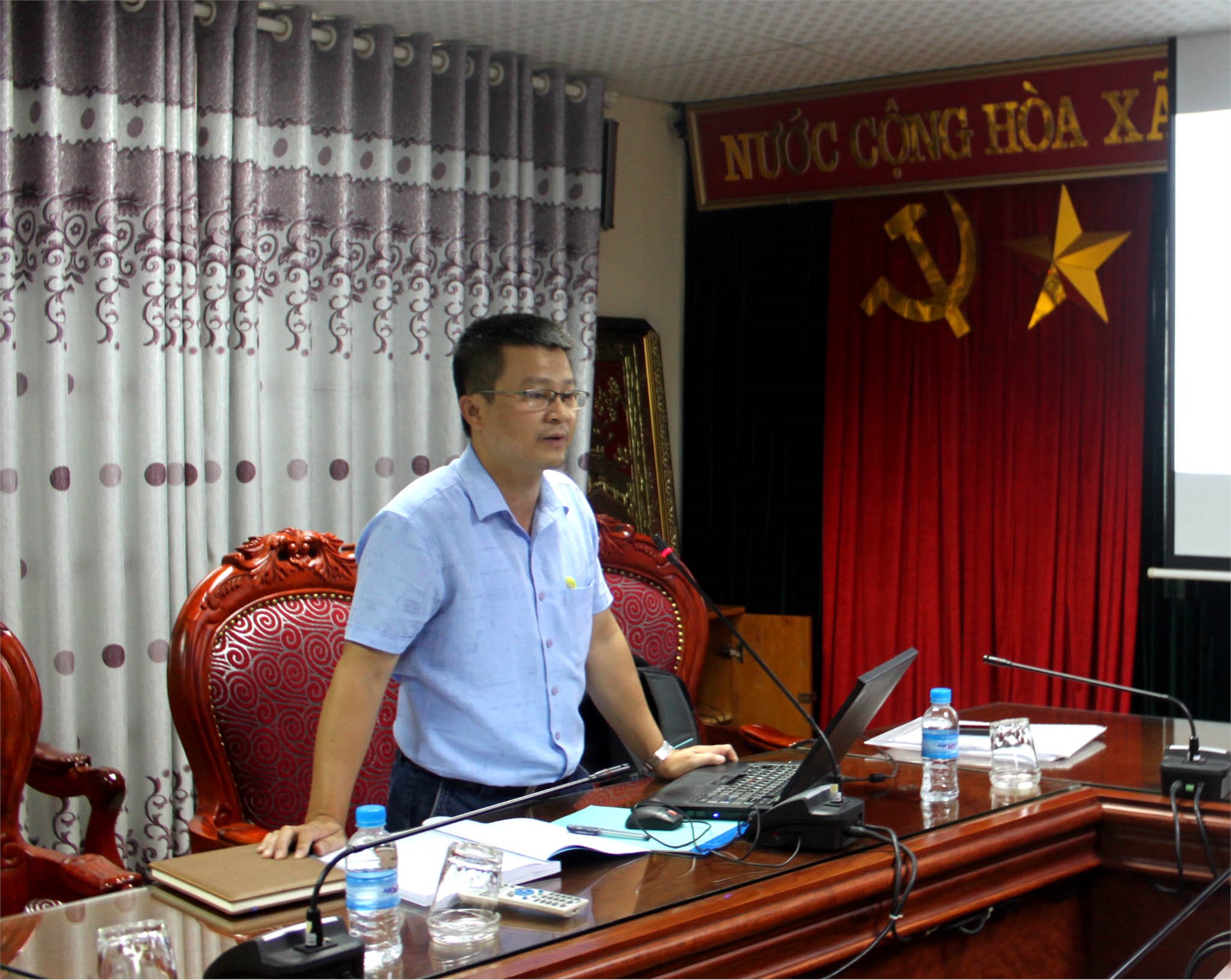 Nghiệm thu đề tài NCKH cấp trường do TS. Nguyễn Việt Hùng chủ nhiệm