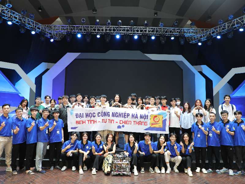 Trường Đại học Công nghiệp Hà Nội có 4 đội vào vòng chung kết Cuộc thi sáng tạo Robot Việt Nam năm 2023