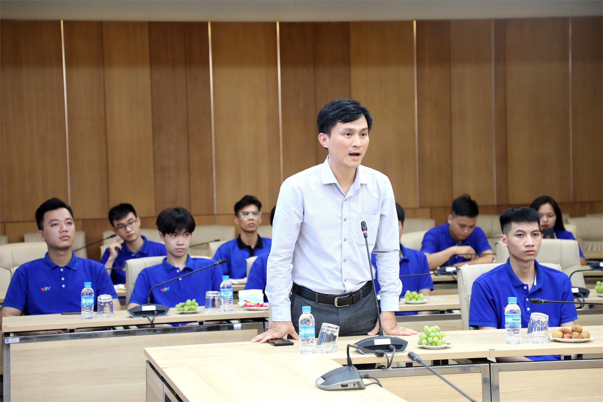 Đại học Công nghiệp Hà Nội gặp mặt và khen thưởng các đội tuyển Robocon tham gia vòng chung kết Cuộc thi Sáng tạo Robot Việt Nam 2023