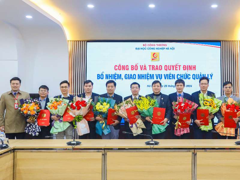 Trường Đại học Công nghiệp Hà Nội bổ nhiệm Tổng biên tập Tạp chí và chức danh Phó Giáo sư
