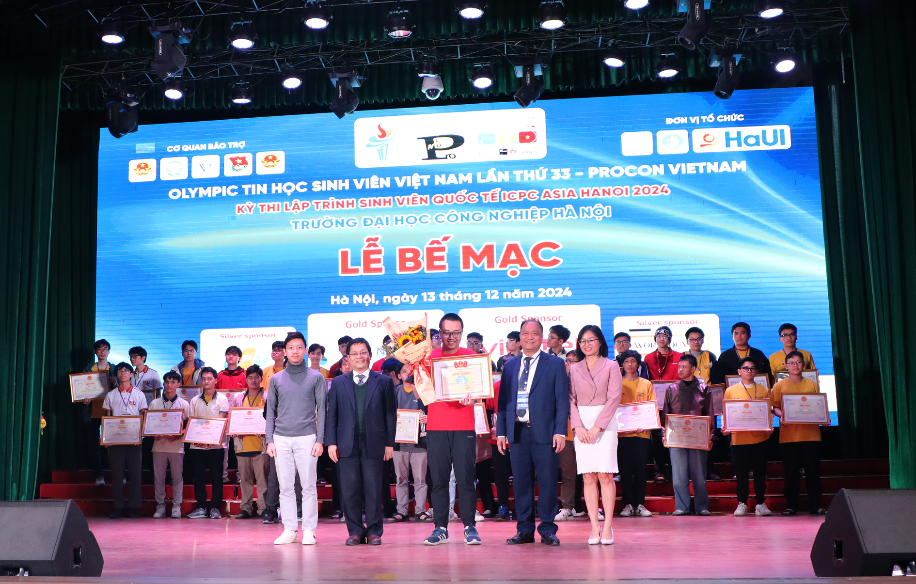 Lễ bế mạc OLP’24 - Procon - ICPC Asia Hanoi: Quy tụ những sinh viên CNTT xuất sắc - Việt Nam giành 2 Huy chương Vàng tại ICPC Asia Hanoi 2024.