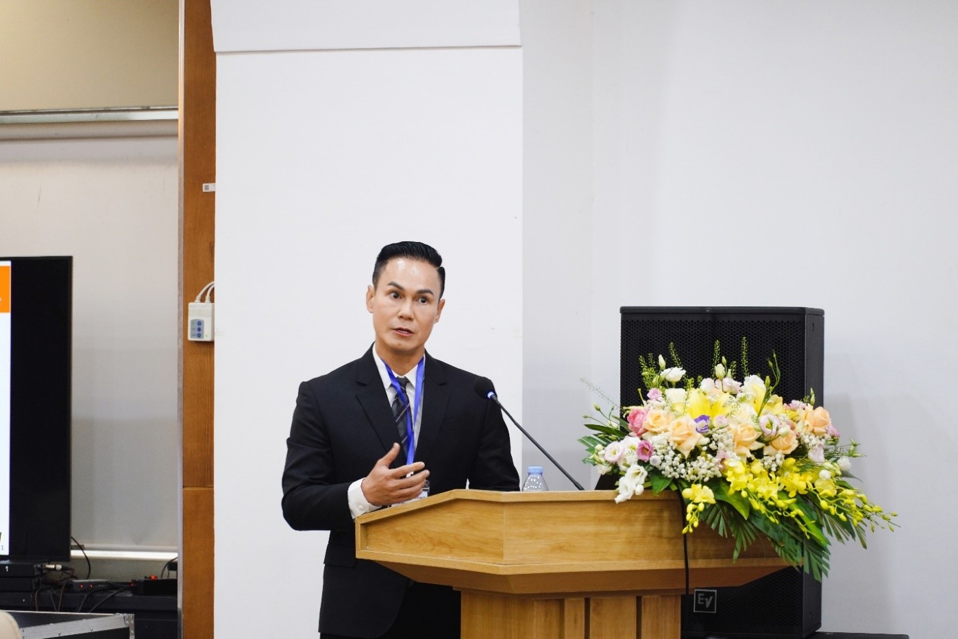 Hội thảo khoa học “Hóa học và Kỹ thuật Hóa học vì sự phát triển bền vững” – Diễn đàn học thuật kiến tạo tương lai xanh”