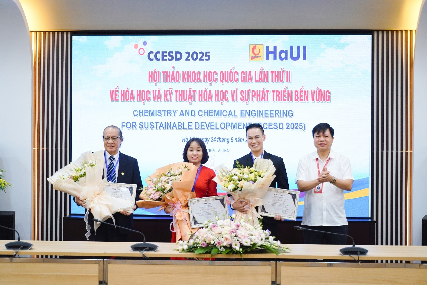 Hội thảo khoa học “Hóa học và Kỹ thuật Hóa học vì sự phát triển bền vững” – Diễn đàn học thuật kiến tạo tương lai xanh”