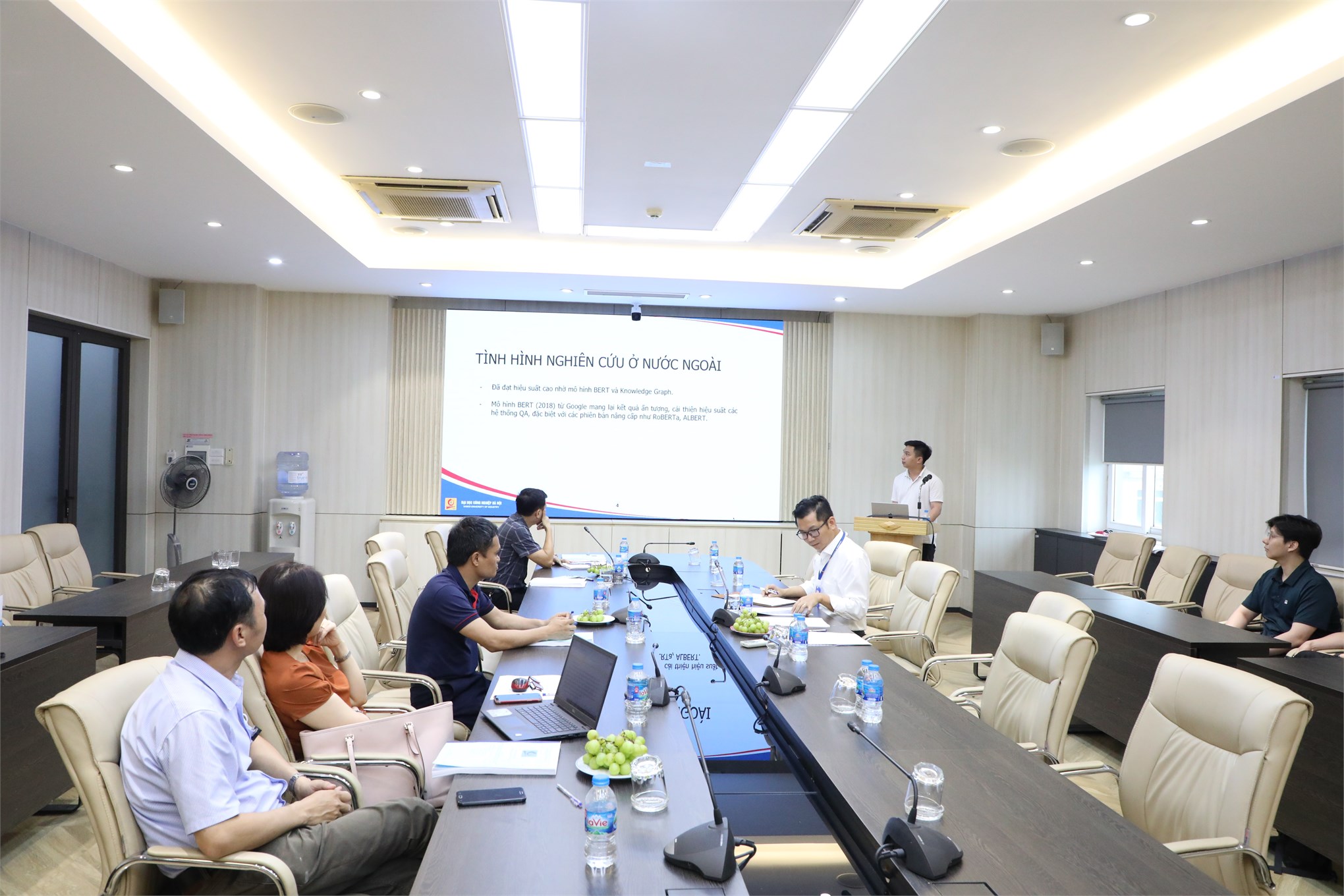 Nghiệm thu đề tài nghiên cứu khoa học cấp Trường : `Nghiên cứu mô hình phân lớp xây dựng hệ thống giải đáp ý kiến và giải quyết yêu cầu trực tuyến của sinh viên trường Đại học Công nghiệp Hà Nội`