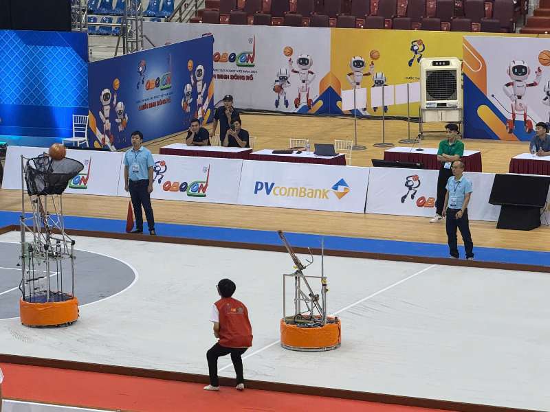 Robocon Việt Nam 2025 - Đại học Công nghiệp Hà Nội Cuộc thi tranh tài của “Những chiến binh bóng rổ”