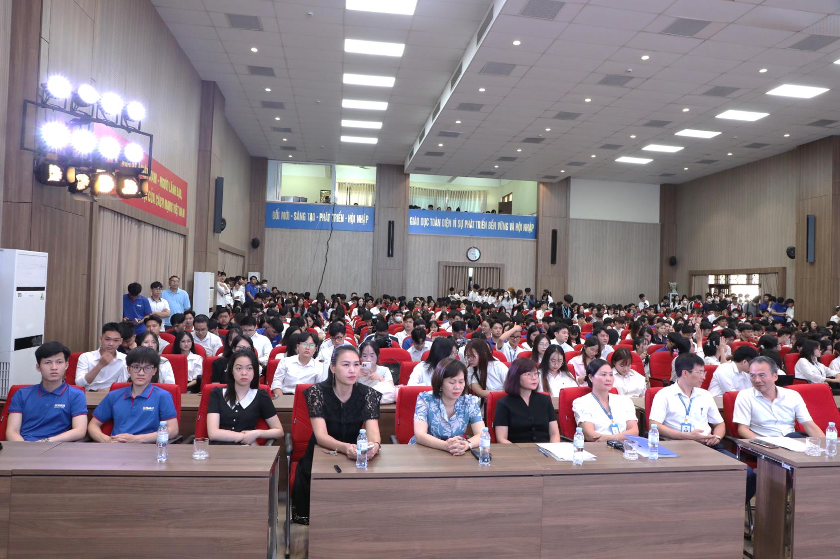 Sinh viên Đại học Công nghiệp Hà Nội với phong trào nghiên cứu khoa học: Nhiệt huyết – Sáng tạo – Hội nhập