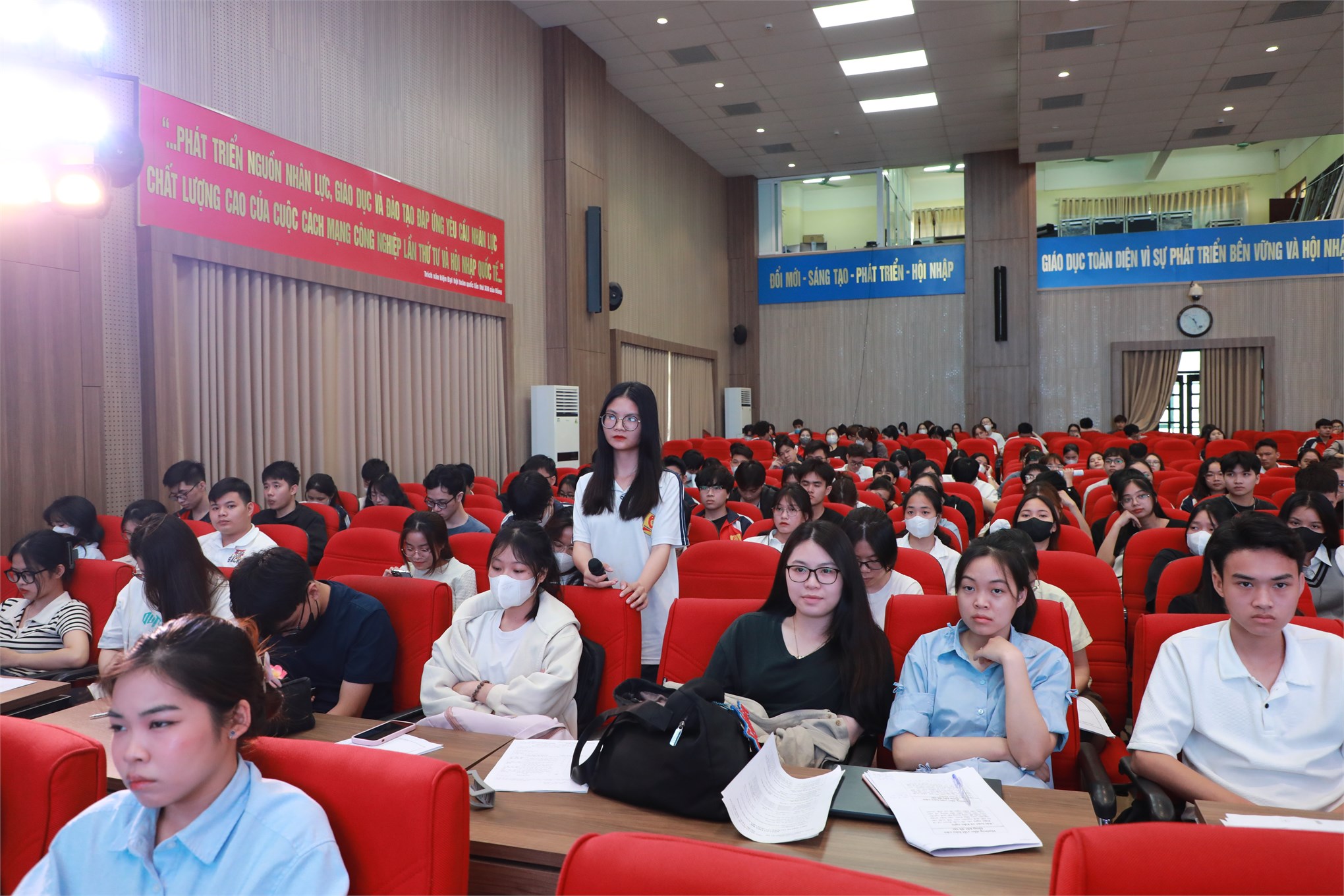 Sinh viên Đại học Công nghiệp Hà Nội với phong trào nghiên cứu khoa học: Nhiệt huyết – Sáng tạo – Hội nhập