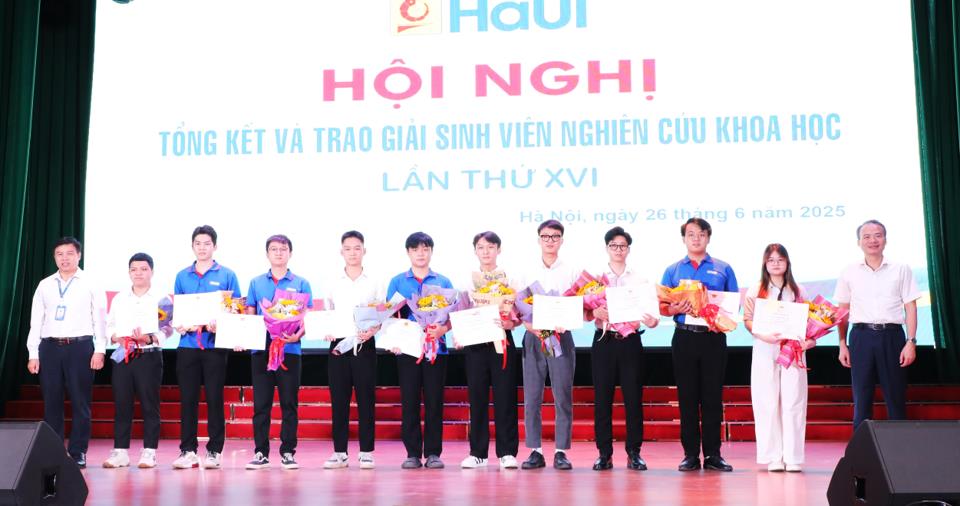Sinh viên Đại học Công nghiệp Hà Nội với phong trào nghiên cứu khoa học: Nhiệt huyết – Sáng tạo – Hội nhập