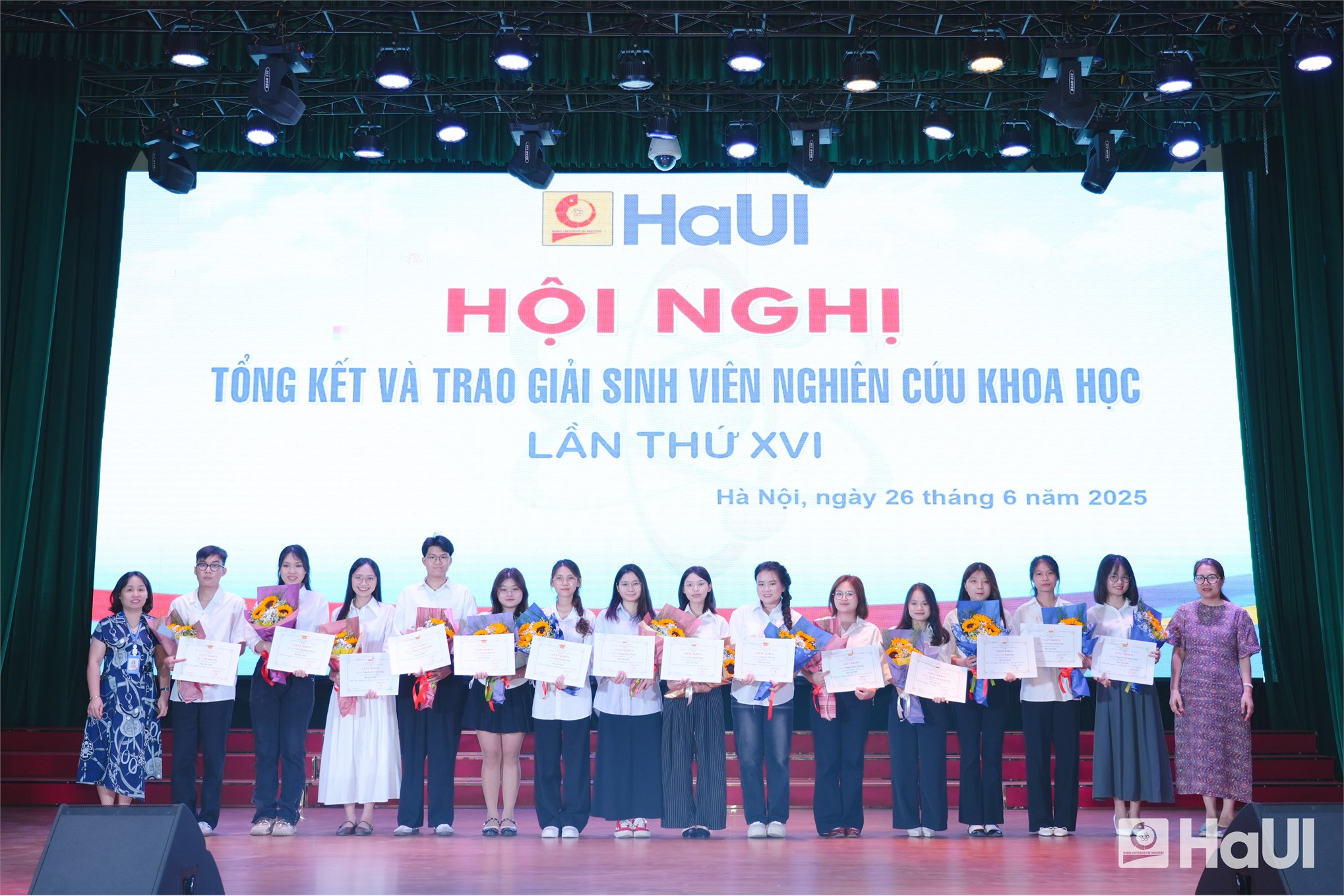 Sinh viên Đại học Công nghiệp Hà Nội với phong trào nghiên cứu khoa học: Nhiệt huyết – Sáng tạo – Hội nhập