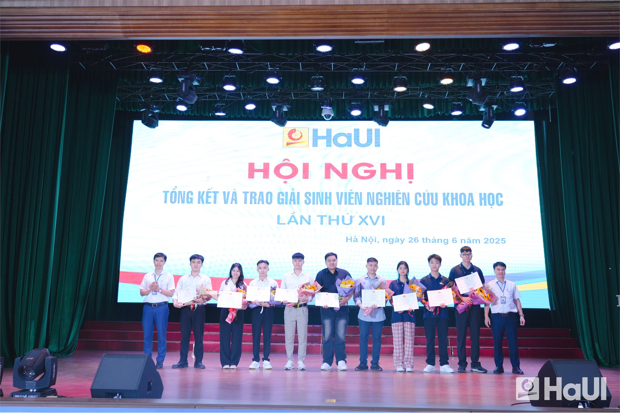 Sinh viên Đại học Công nghiệp Hà Nội với phong trào nghiên cứu khoa học: Nhiệt huyết – Sáng tạo – Hội nhập