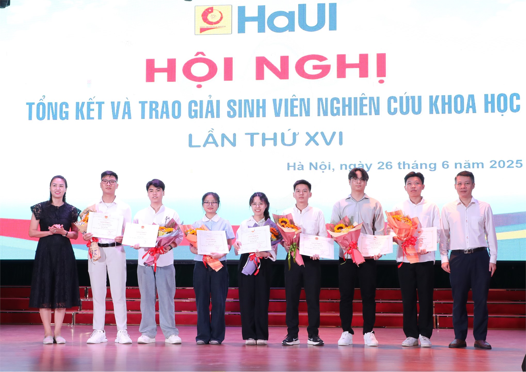 Sinh viên Đại học Công nghiệp Hà Nội với phong trào nghiên cứu khoa học: Nhiệt huyết – Sáng tạo – Hội nhập