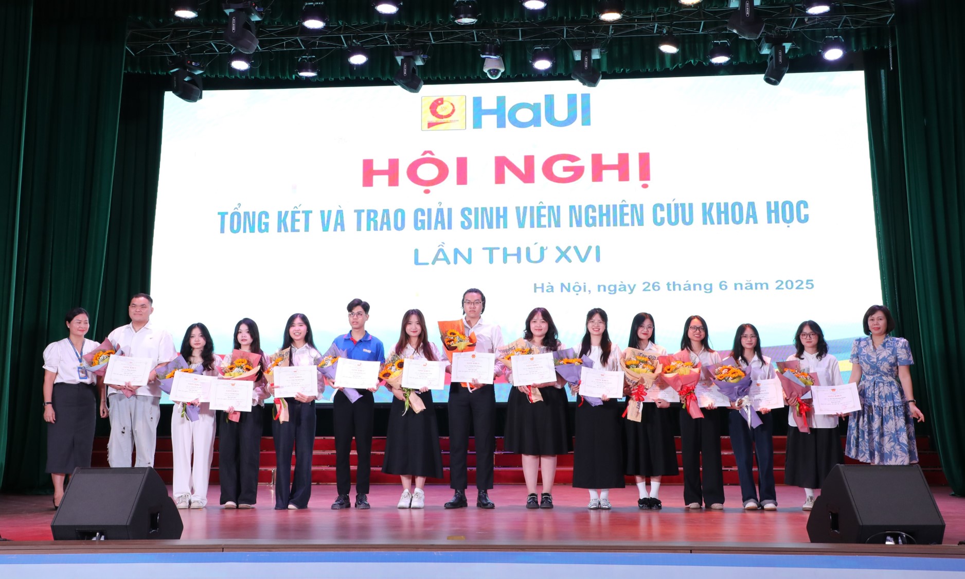 Sinh viên Đại học Công nghiệp Hà Nội với phong trào nghiên cứu khoa học: Nhiệt huyết – Sáng tạo – Hội nhập