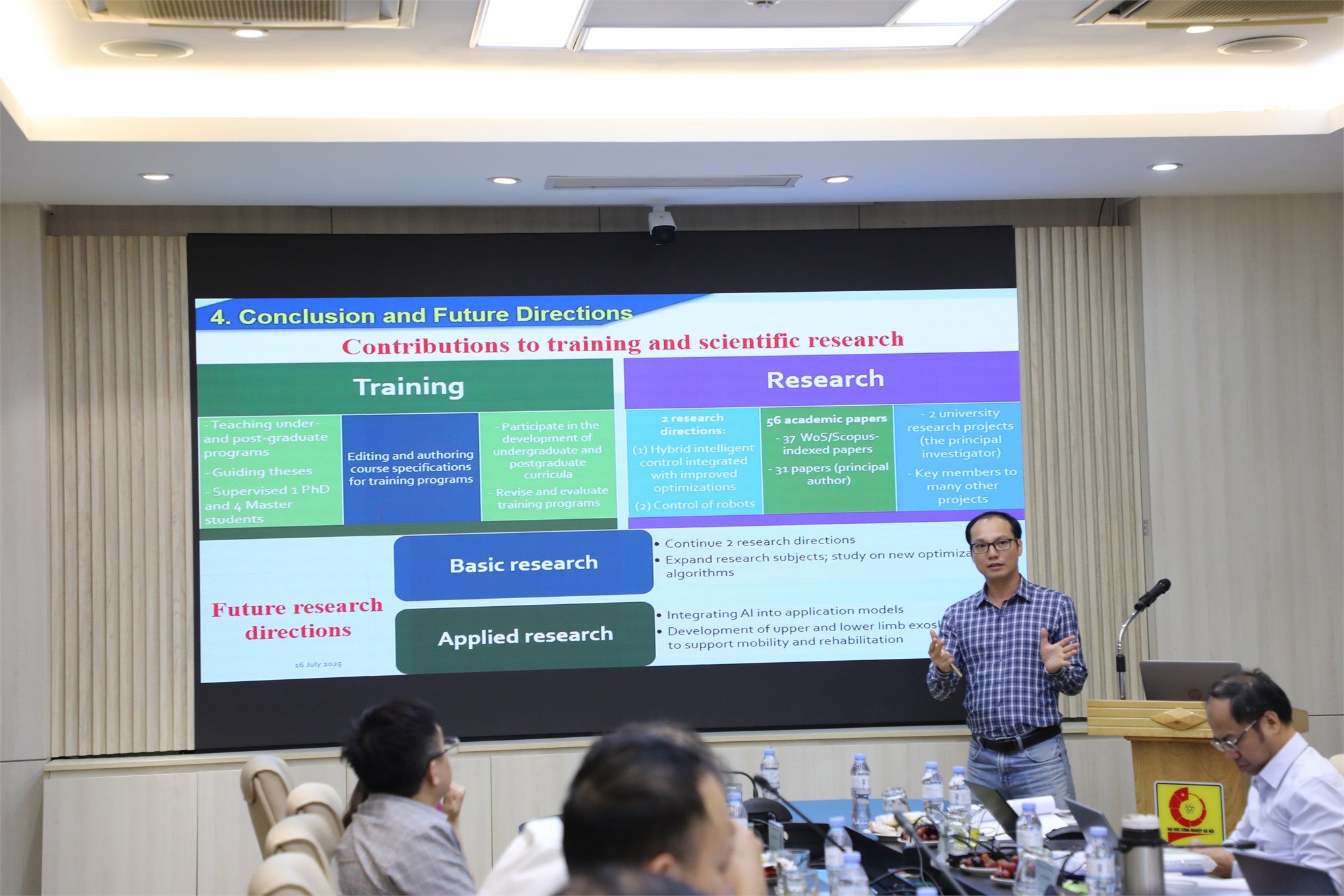 Hội đồng Giáo sư cơ sở Trường Đại học Công nghiệp Hà Nội tổ chức họp xét chọn ứng viên đạt tiêu chuẩn chức danh Giáo sư, Phó giáo sư năm 2025
