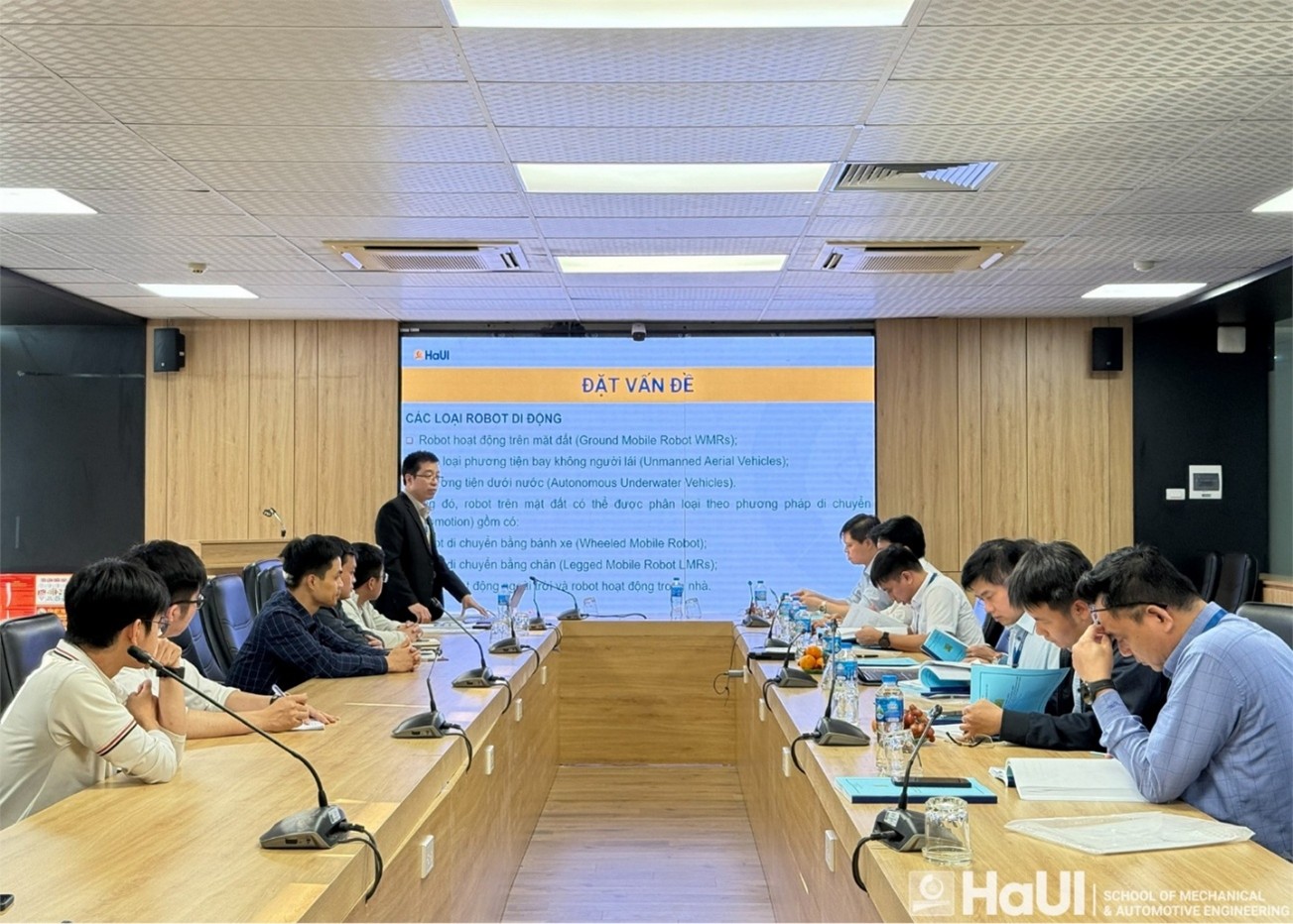 Nghiệm thu đề tài NCKH cấp Trường `Nghiên cứu, thiết kế và chế tạo robot di động làm việc trong môi trường ngoài trời sử dụng hệ thống định vị đa cảm biến`