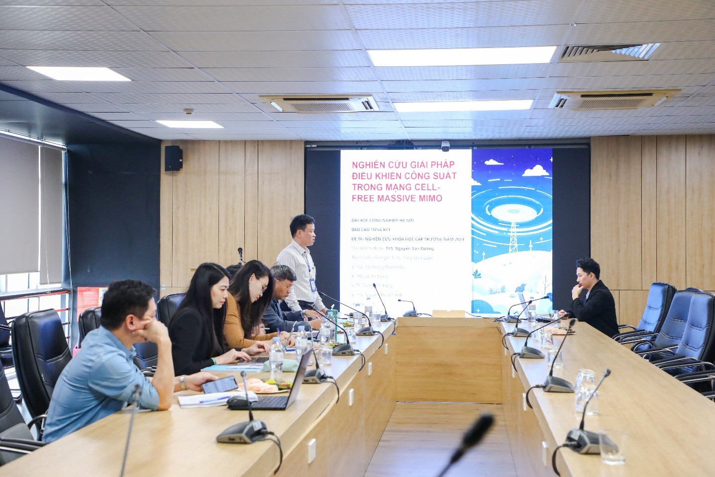 Nghiệm thu đề tài NCKH cấp Trường `Nghiên cứu giải pháp điều khiển công suất trong mạng Cell-Free Massive MIMO`