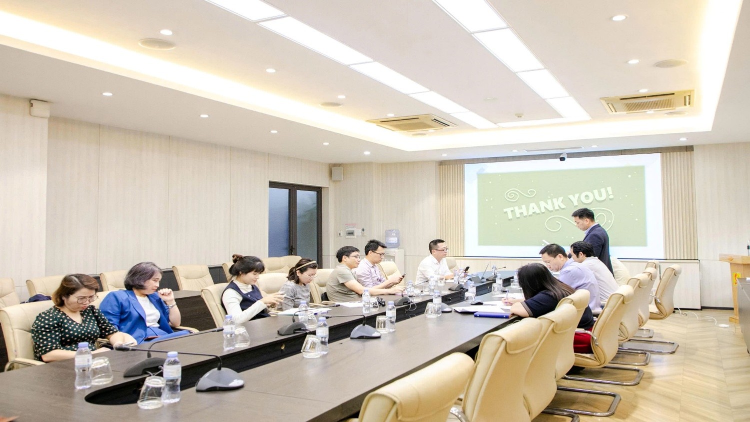 Đại học Công nghiệp Hà Nội họp xét chọn nhóm nghiên cứu mạnh và nhóm nghiên cứu tiềm năng