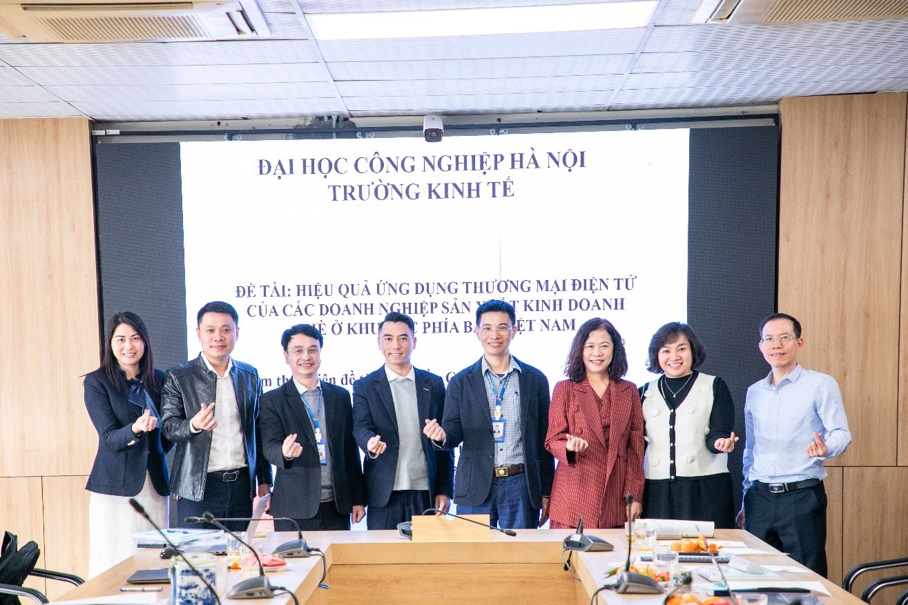 Nghiệm thu đề tài NCKH cấp Trường ` Hiệu quả ứng dụng thương mại điện tử của các doanh nghiệp sản xuất kinh doanh Chè ở khu vực phía Bắc Việt Nam`