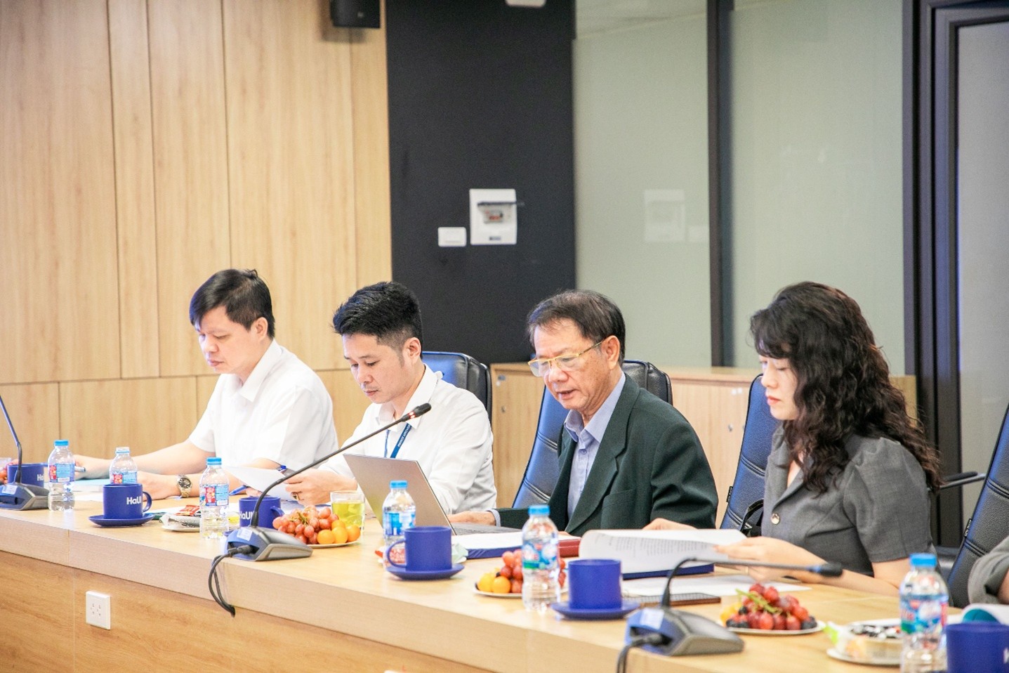 Nghiệm thu đề tài NCKH cấp cơ sở `Chính sách thu hút nhân tài trong khu vực công của một số nước châu Á và gợi mở cho Việt Nam hiện nay`