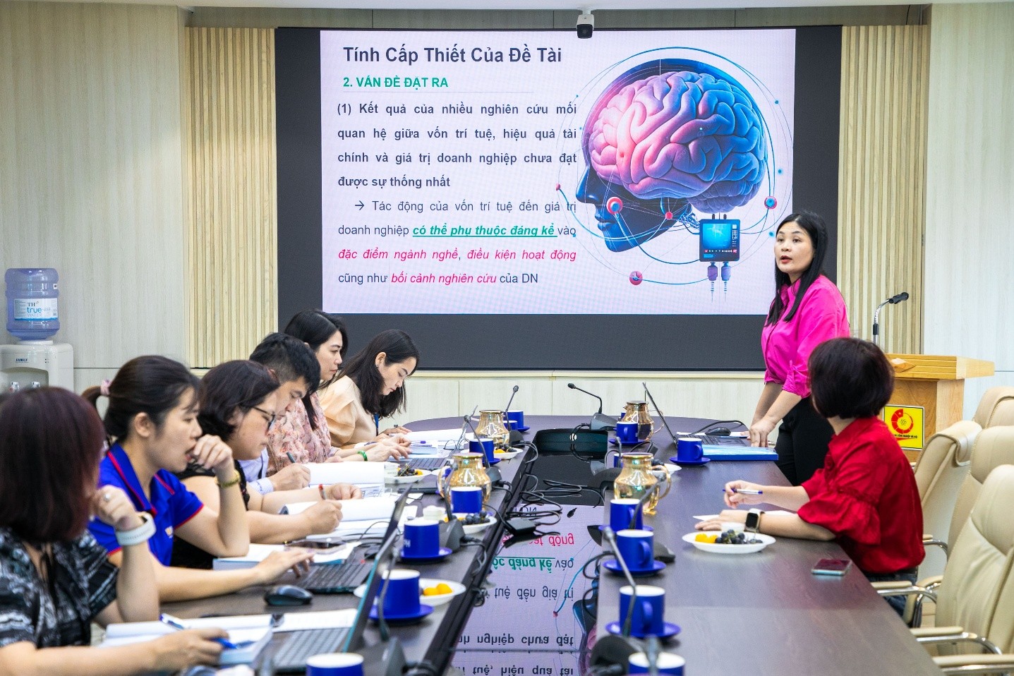 Nghiệm thu đề tài NCKH cấp cơ sở `Nghiên cứu ảnh hưởng của vốn trí tuệ đến giá trị doanh nghiệp thông qua vai trò trung gian của hiệu quả tài chính tại các doanh nghiệp phi tài chính niêm yết trên thị trường chứng khoán Việt Nam`