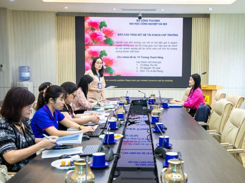 Nghiệm thu đề tài NCKH cấp cơ sở "Nghiên cứu ảnh hưởng của vốn trí tuệ đến giá trị doanh nghiệp thông qua vai trò trung gian của hiệu quả tài chính tại các doanh nghiệp phi tài chính niêm yết trên thị trường chứng khoán Việt Nam"