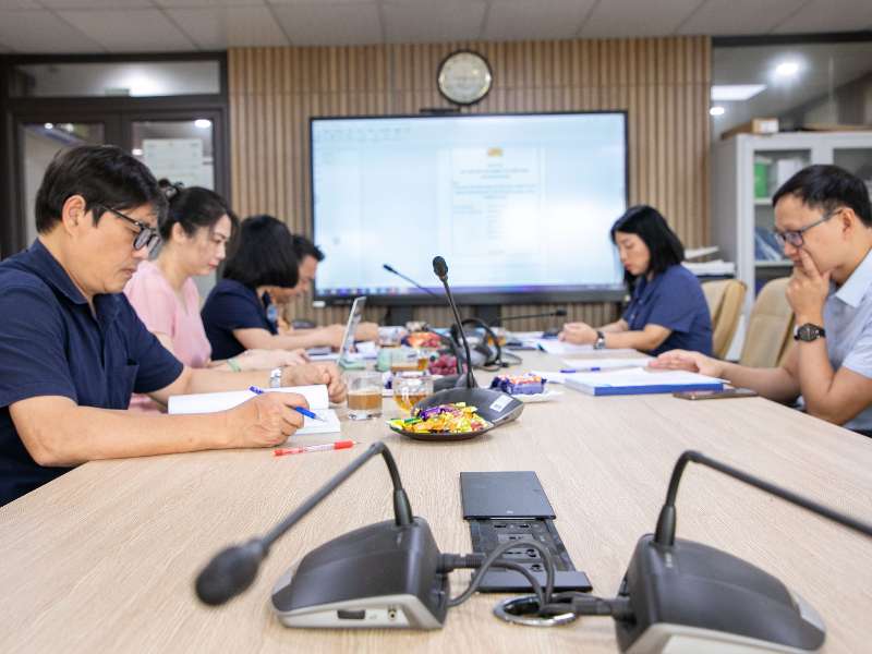 Nghiệm thu nhiệm vụ KHCN cấp cơ sở "Dạy học môn Giải tích theo hướng phát triển tư duy thuật toán cho sinh viên Trường Đại học Công nghiệp Hà Nội"