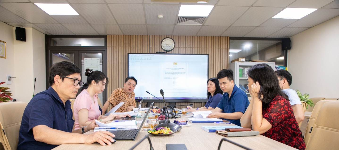 Nghiệm thu nhiệm vụ KHCN cấp cơ sở `Dạy học môn Giải tích theo hướng phát triển tư duy thuật toán cho sinh viên Trường Đại học Công nghiệp Hà Nội`