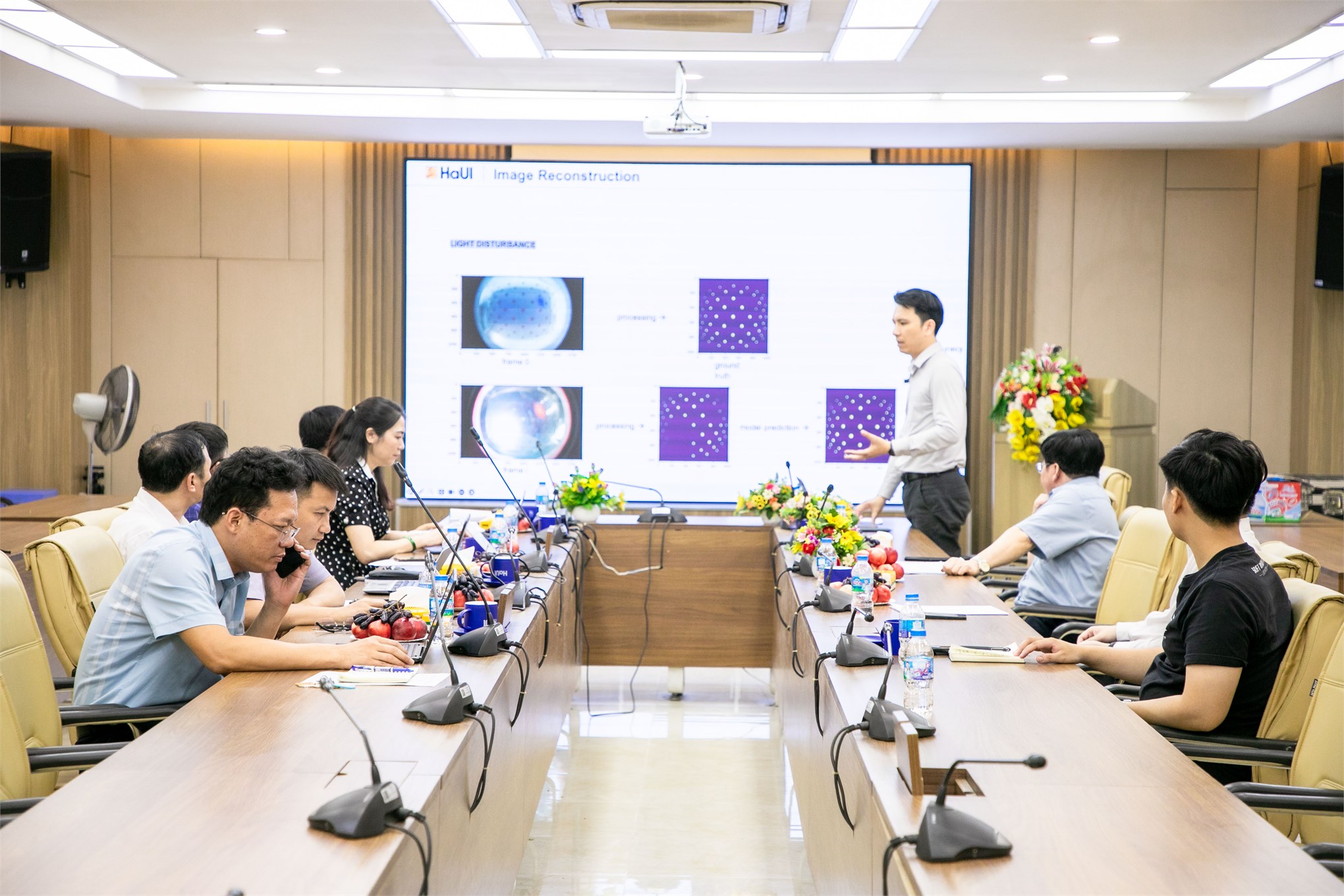 Nghiệm thu nhiệm vụ KHCN cấp cơ sở `Thiết kế và chế tạo cơ cấu xúc giác mềm tích hợp mô hình thị giác có hỗ trợ chống nhiễu ánh sáng cực đoan và lẫn màu sắc`