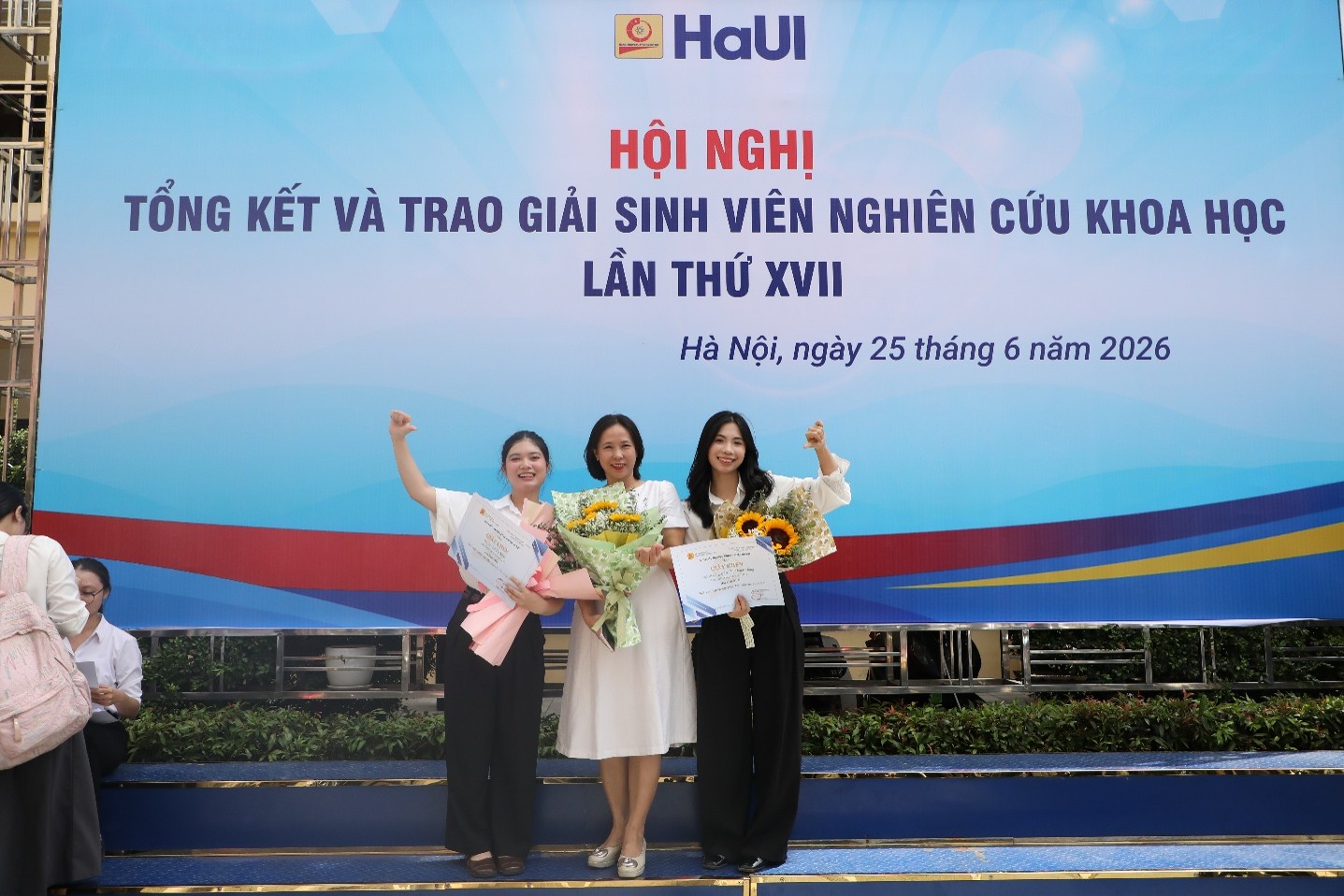HaUI Student Scientific Research Activity Continues to Innovate and Grow