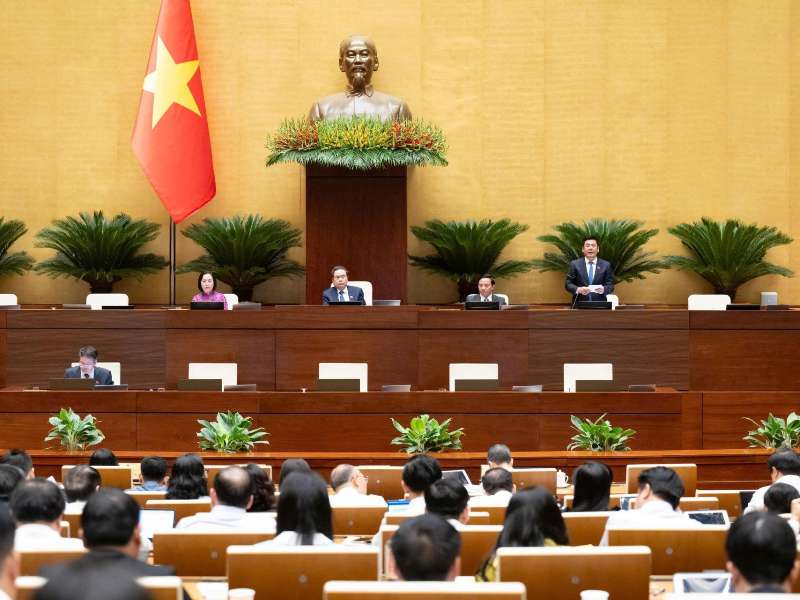 QUỐC HỘI THÔNG QUA LUẬT SỬA ĐỔI 4 LUẬT VỀ TẦN SỐ, VIỄN THÔNG, GIAO DỊCH ĐIỆN TỬ VÀ CHUYỂN GIAO CÔNG NGHỆ